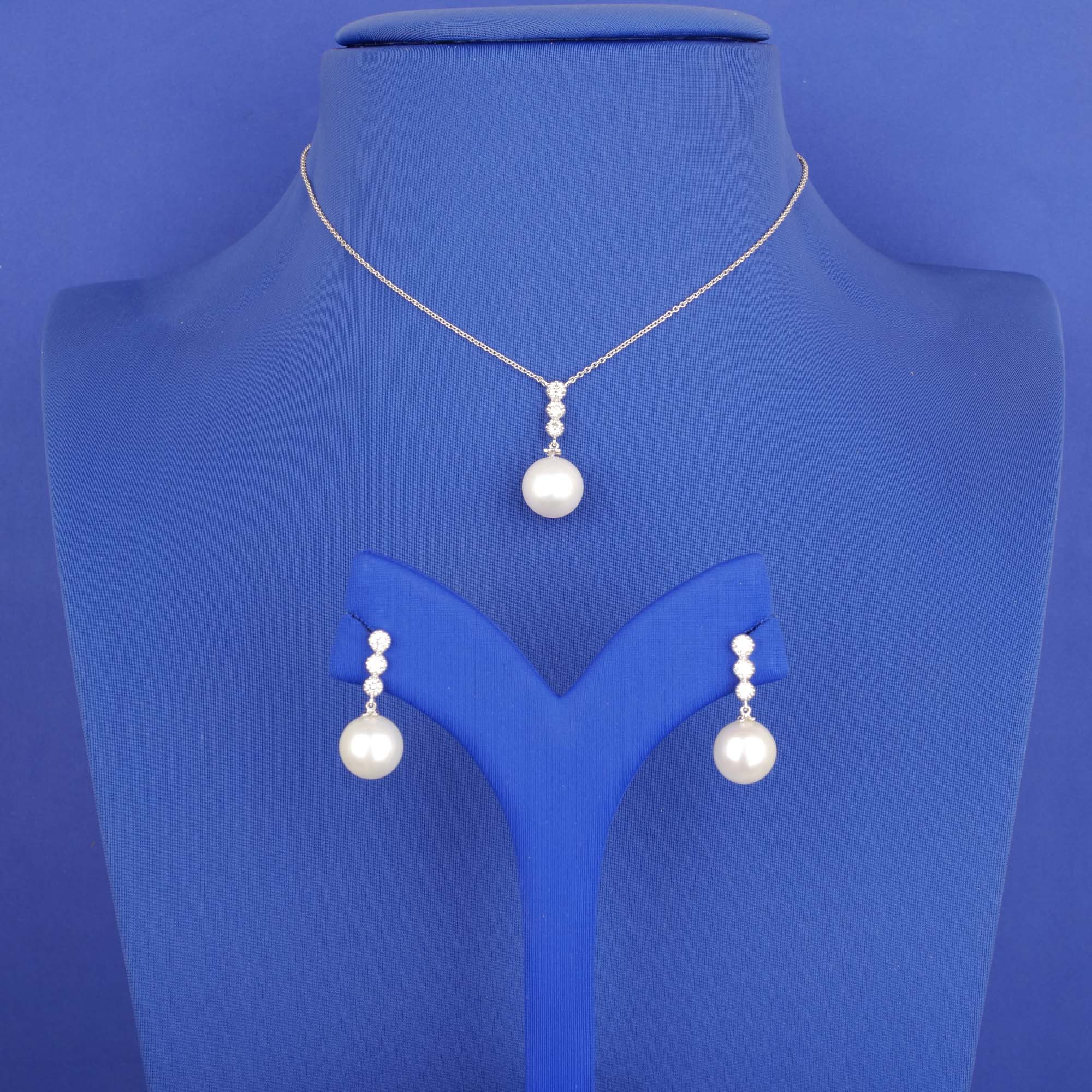18K WG Diamond & Pearl Necklace Earrings Set